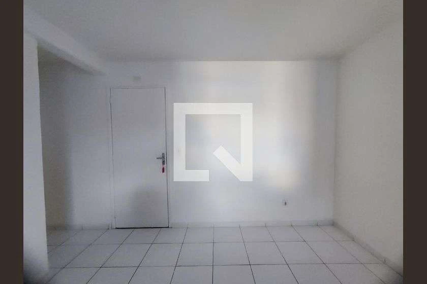 Apartamento de 1 dormitorio con balcón y cocina abierta — photo 24