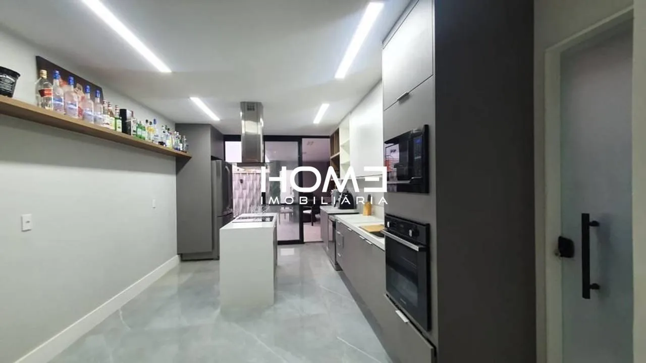 House with 4 bedrooms and 5 bathrooms mountain view — photo 52