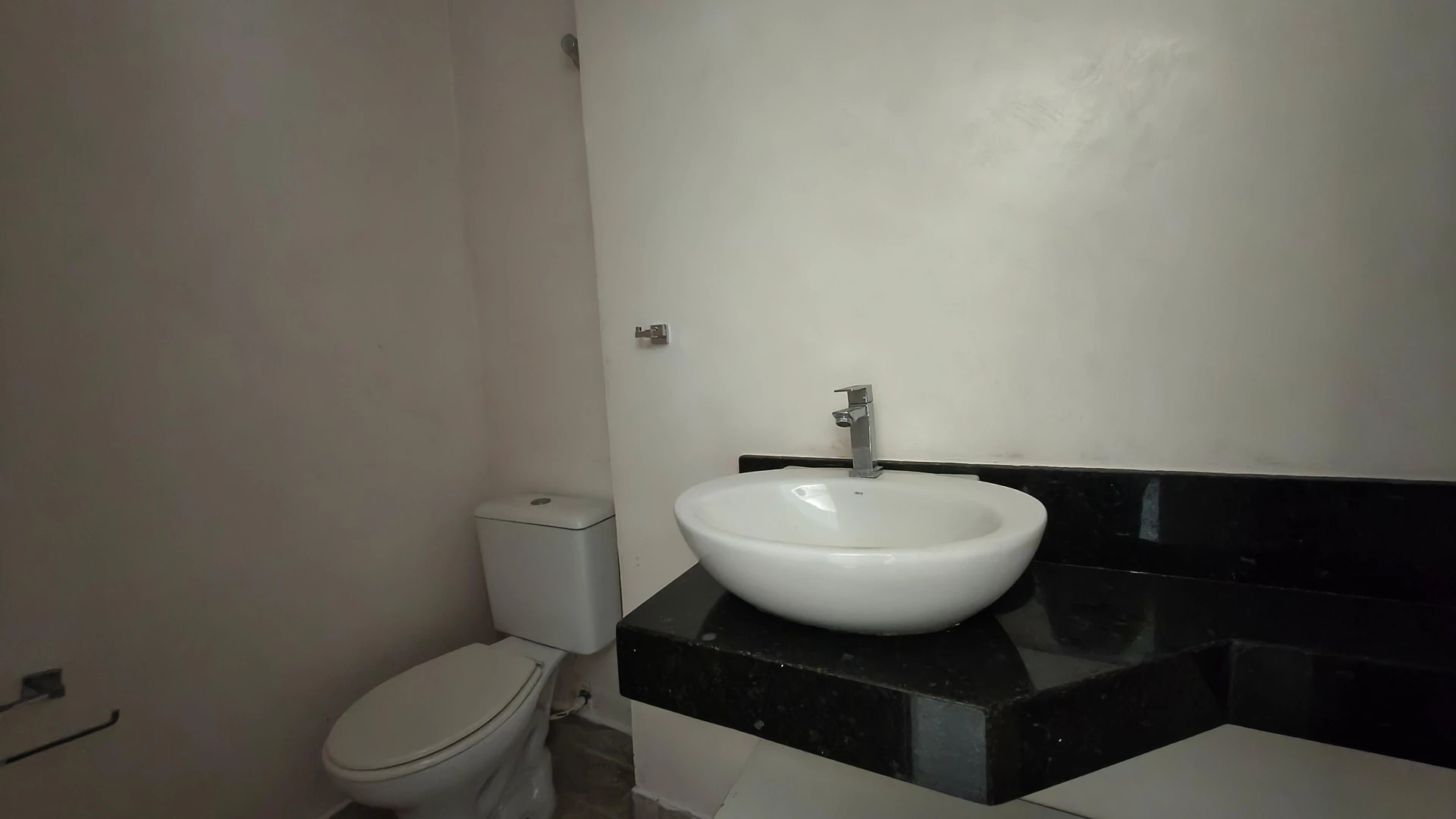 3-bedroom apartment, all with their own bathrooms, 311 m² — photo 37
