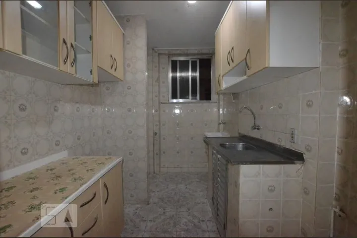 2-bedroom apartment in a building with a gym — photo 12