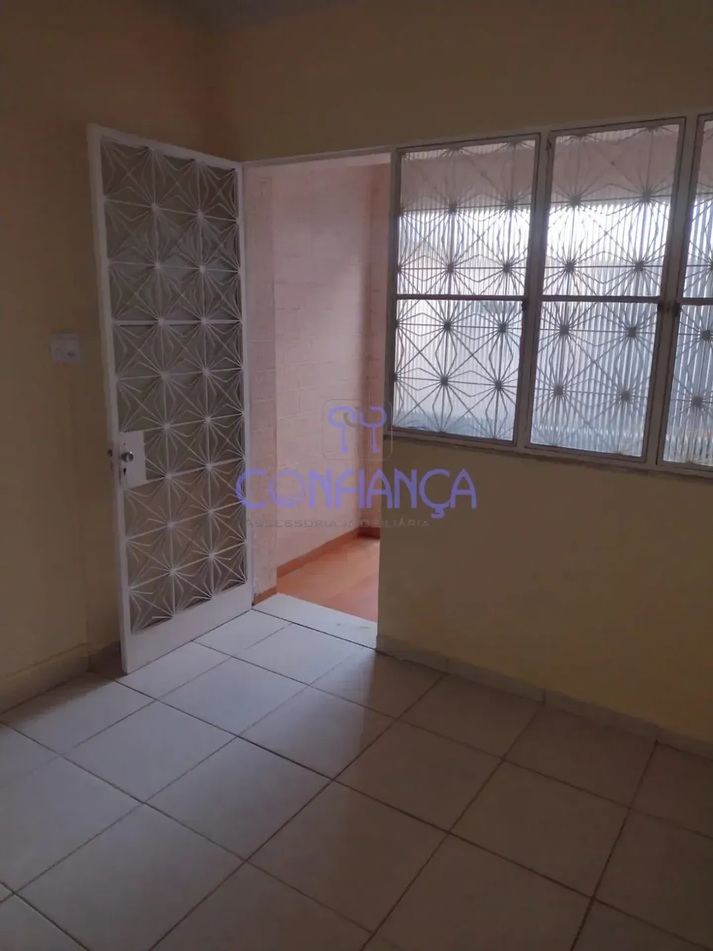 House with 2 bedrooms and 1 bathroom no parking — photo 7