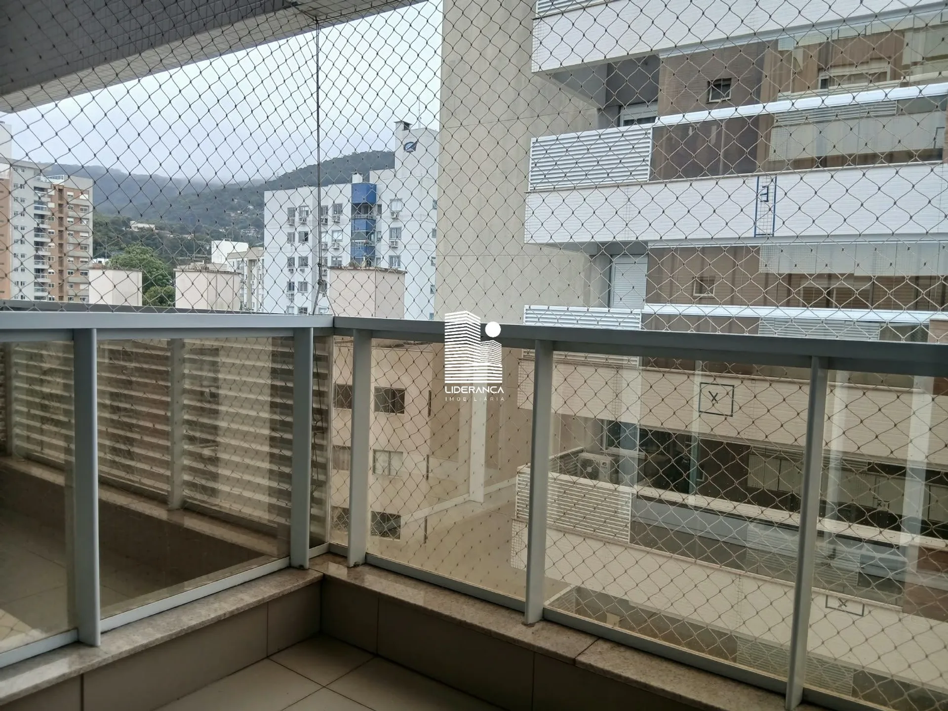 Квартира на 4-м этаже с грилем на балконе — photo 20