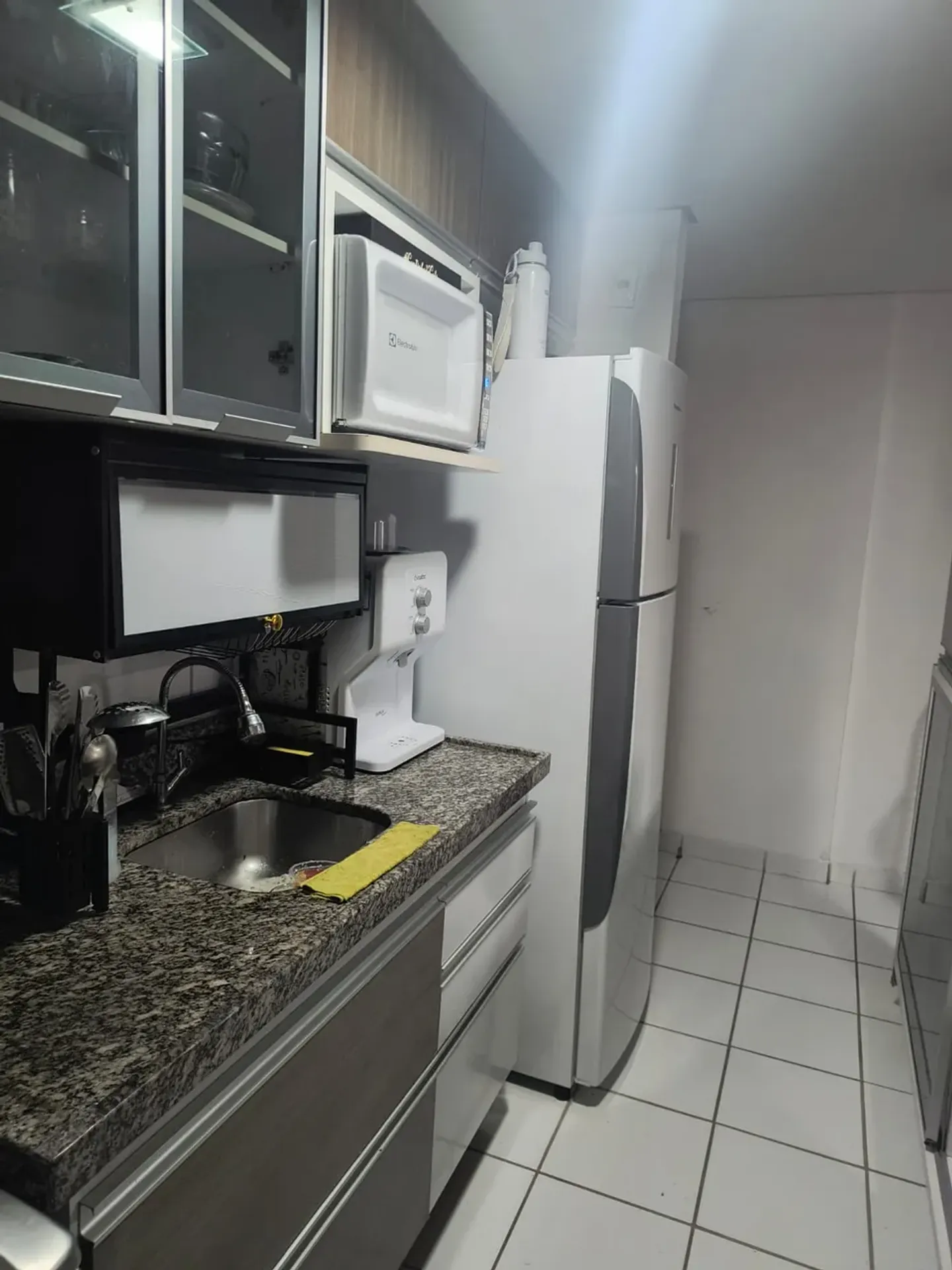 2-bedroom apartment in a building with a coworking space — photo 5