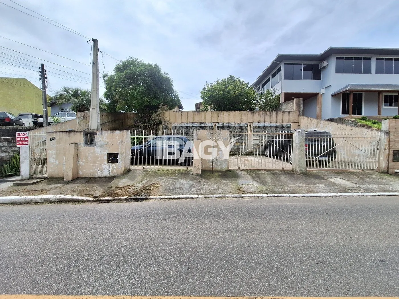 3-bedroom house with a grill on the balcony in Florianópolis — photo 20