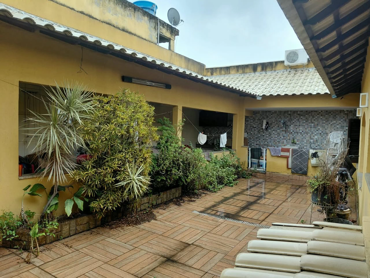 Furnished house with 3 bedrooms, 360 m² and 2 parking spots — photo 27