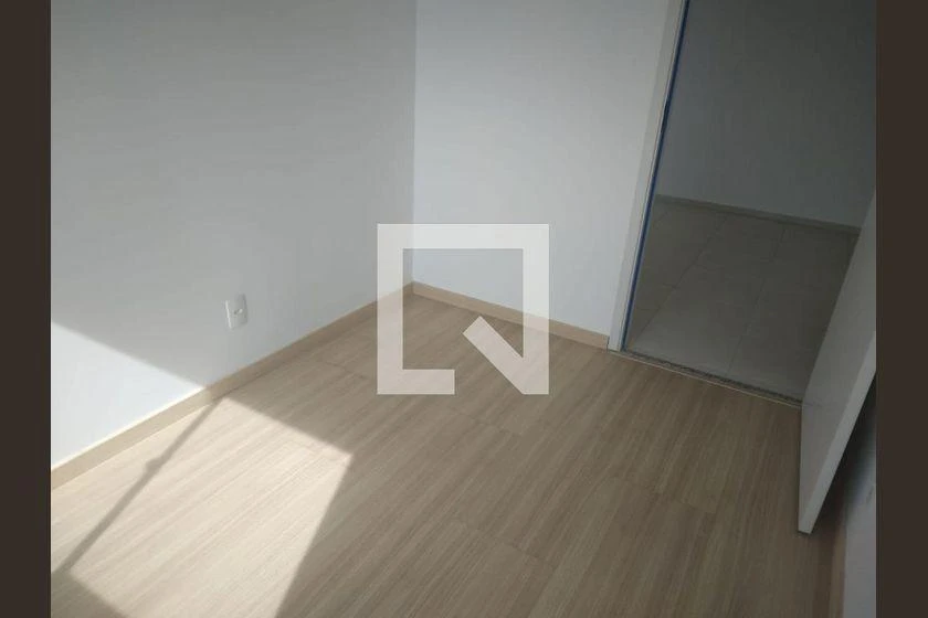 Apartamento de 2 quartos com cozinha fechada e 45 m² — photo 17