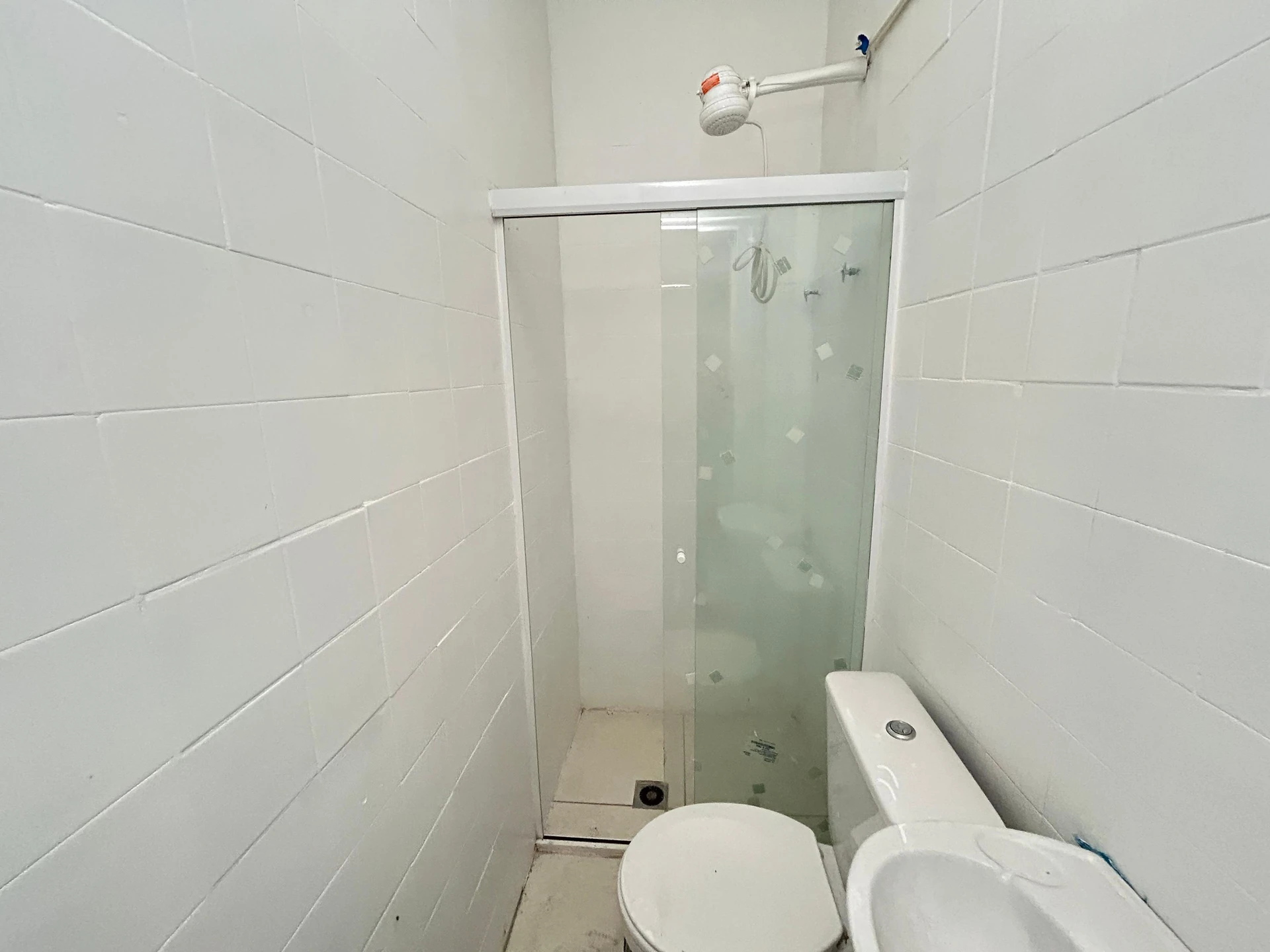 Unfurnished studio rental with 1 bedroom, 1 bathroom — photo 4