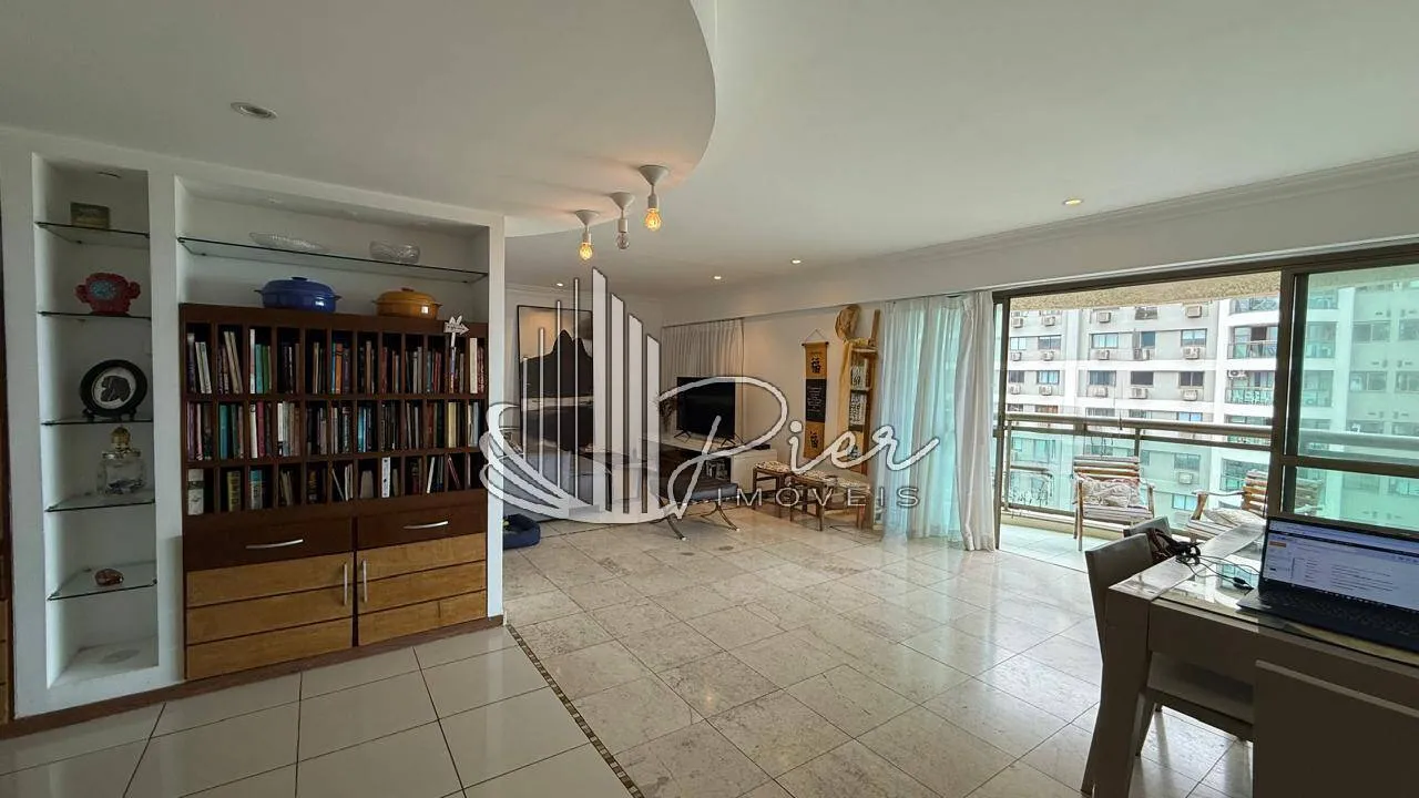 3-bedroom apartment in a building with a heated pool — photo 17
