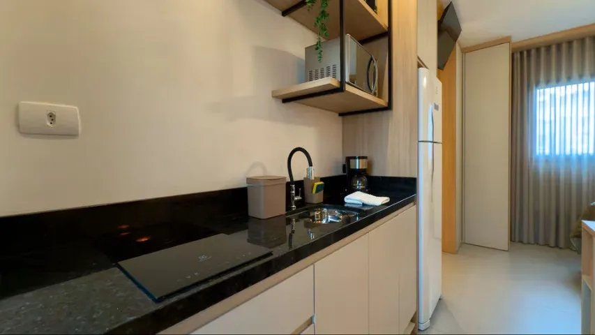 Furnished studio, 27 m², with floor-to-ceiling windows — photo 2