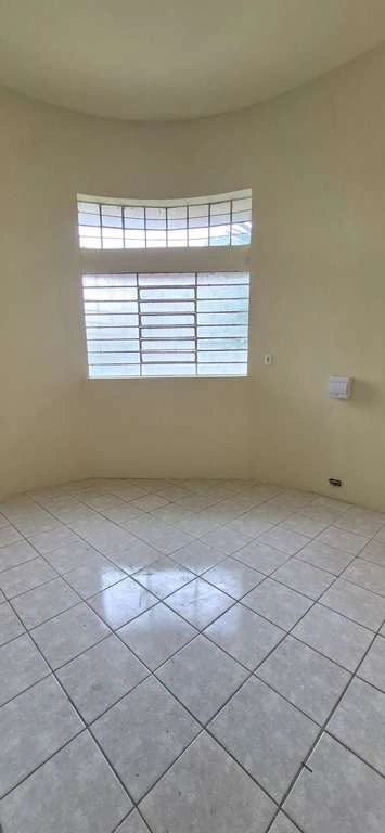 1-bedroom apartment with ceramic flooring in the kitchen — photo 4