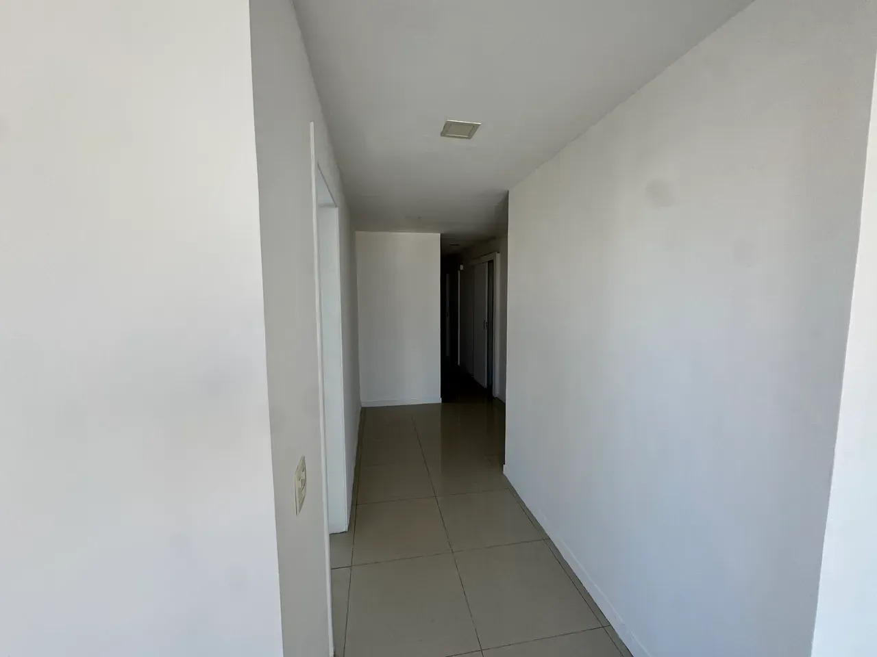 3-bedroom apartment with balcony, 180 m² — photo 16