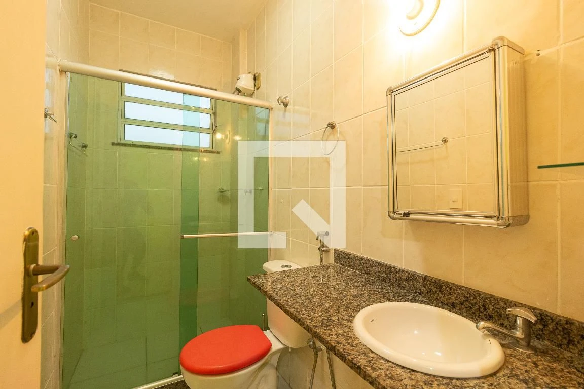 200 m² house with a private BBQ and a private pool — photo 36
