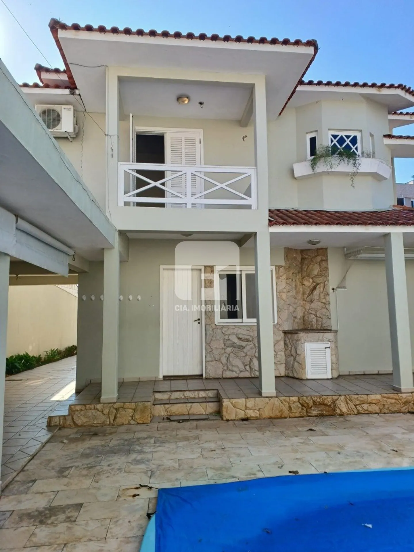 Casa de 4 dormitorios con jardín privado y BBQ