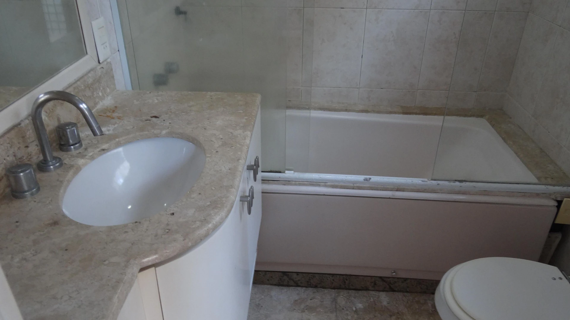 Apartamento sin amueblar con 3 dormitorios y balcón — photo 44