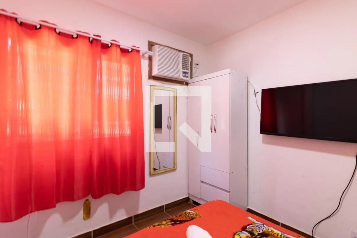 Furnished 2-bedroom apartment with 1 bathroom no parking — photo 11