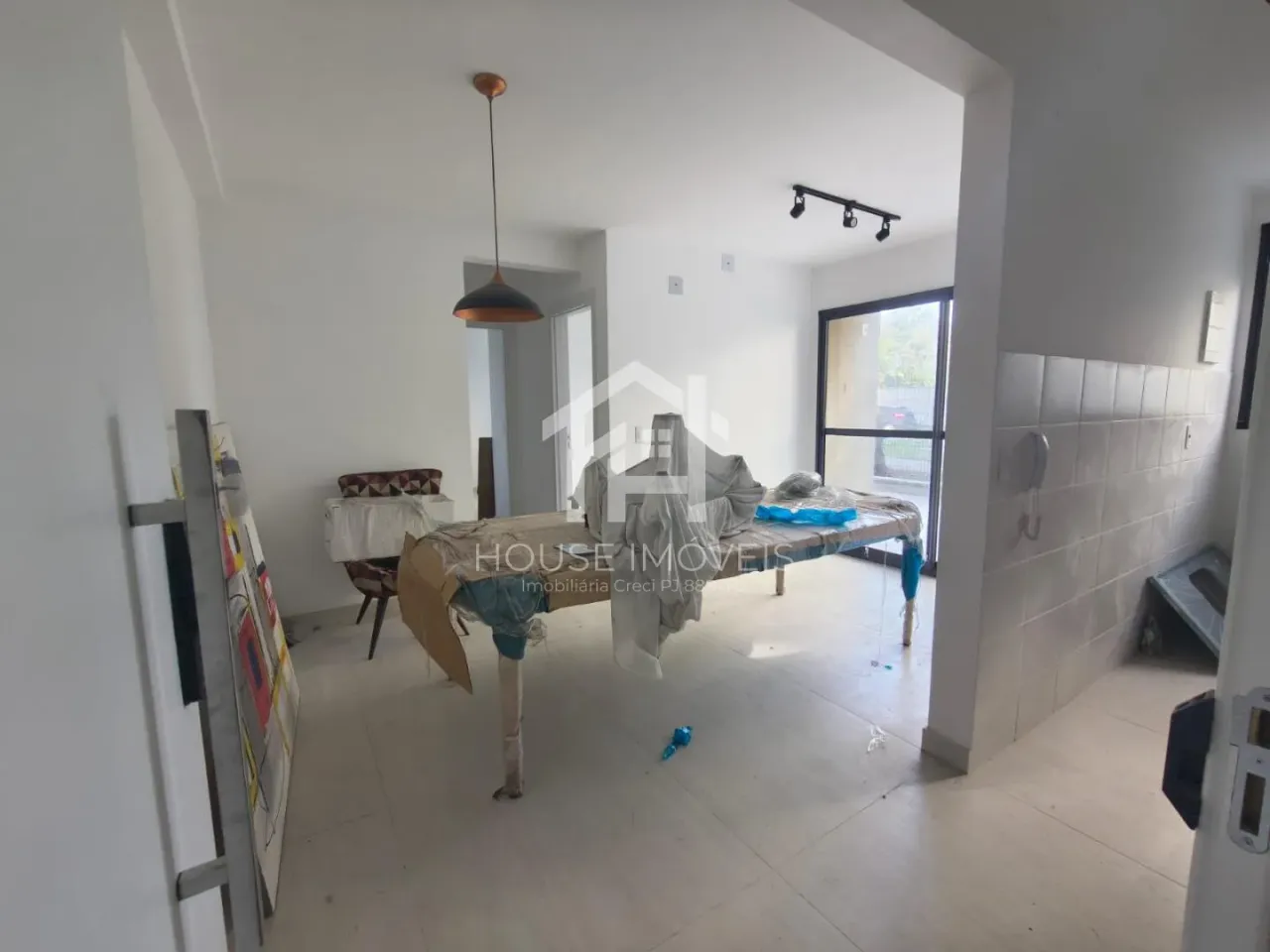 Unfurnished apartment with 2 bedrooms and 2 bathrooms — photo 15