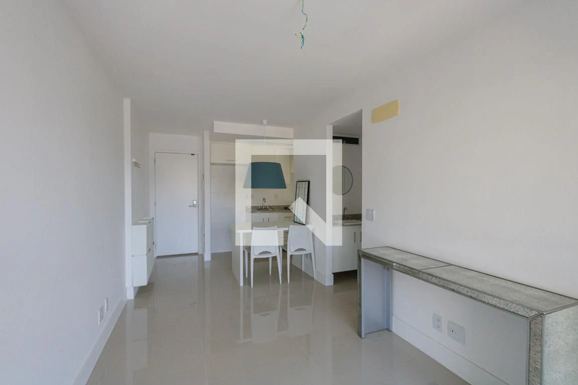 One-bedroom apartment with a mountain view in Rio de Janeiro — photo 8