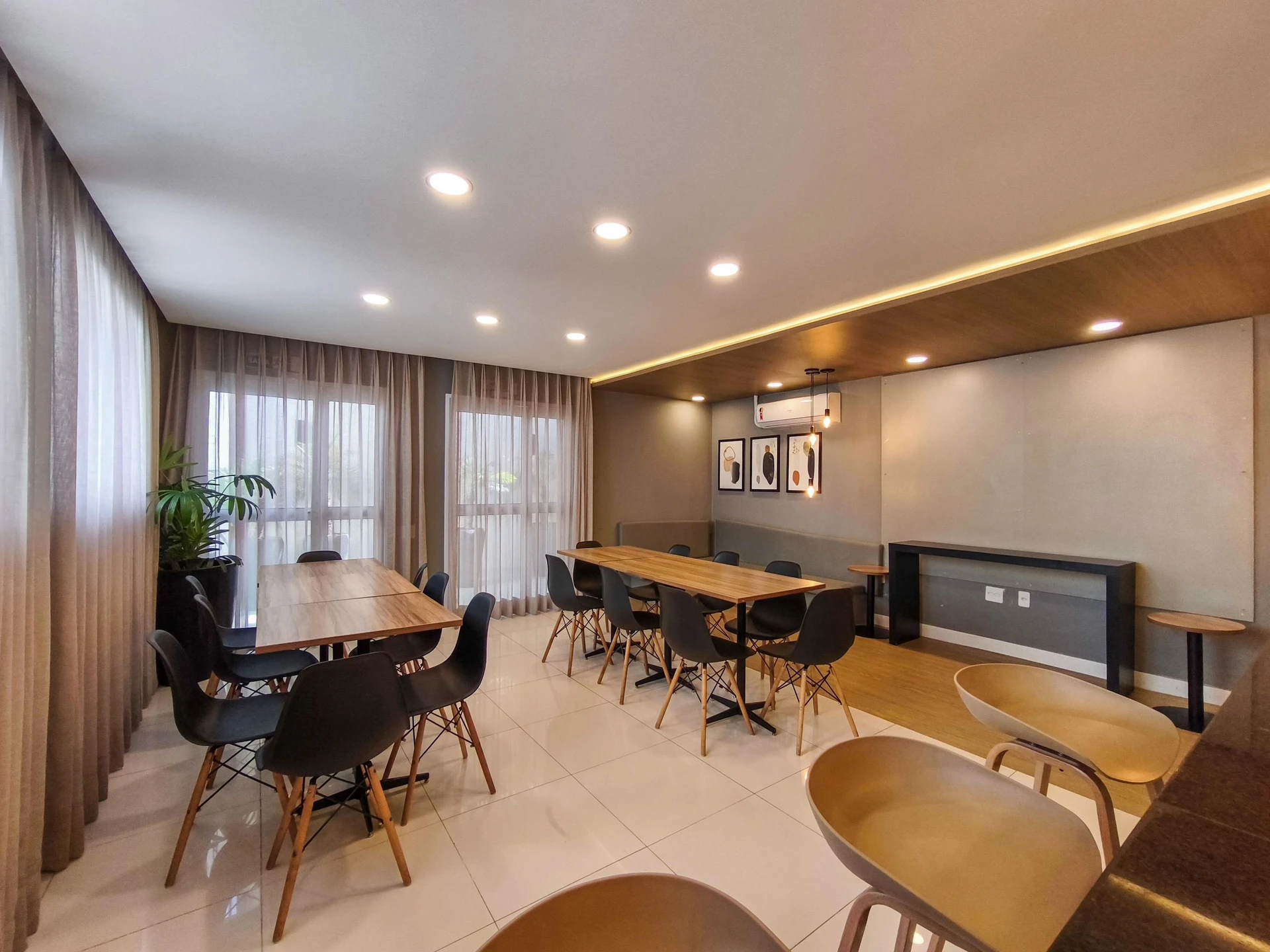 Home office in a one-bedroom apartment, 32 m² — photo 4