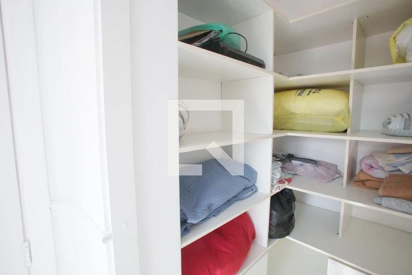 Departamento de 2 dormitorios con balcón cerrado con vidrio — photo 33