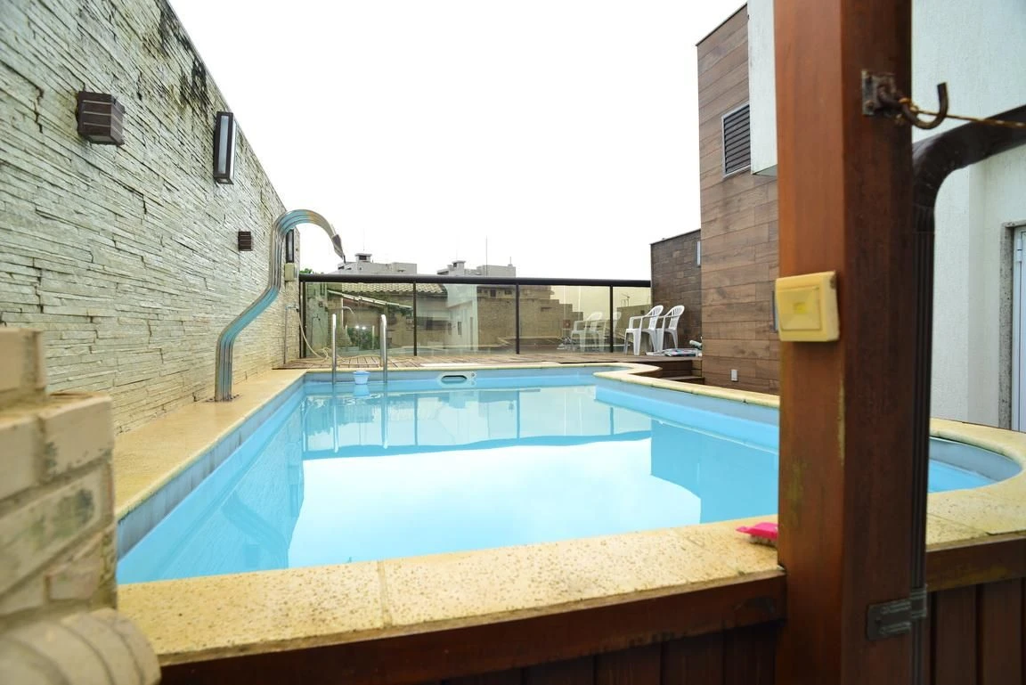 Furnished apartment, 300 m², with a glass-enclosed balcony — photo 12