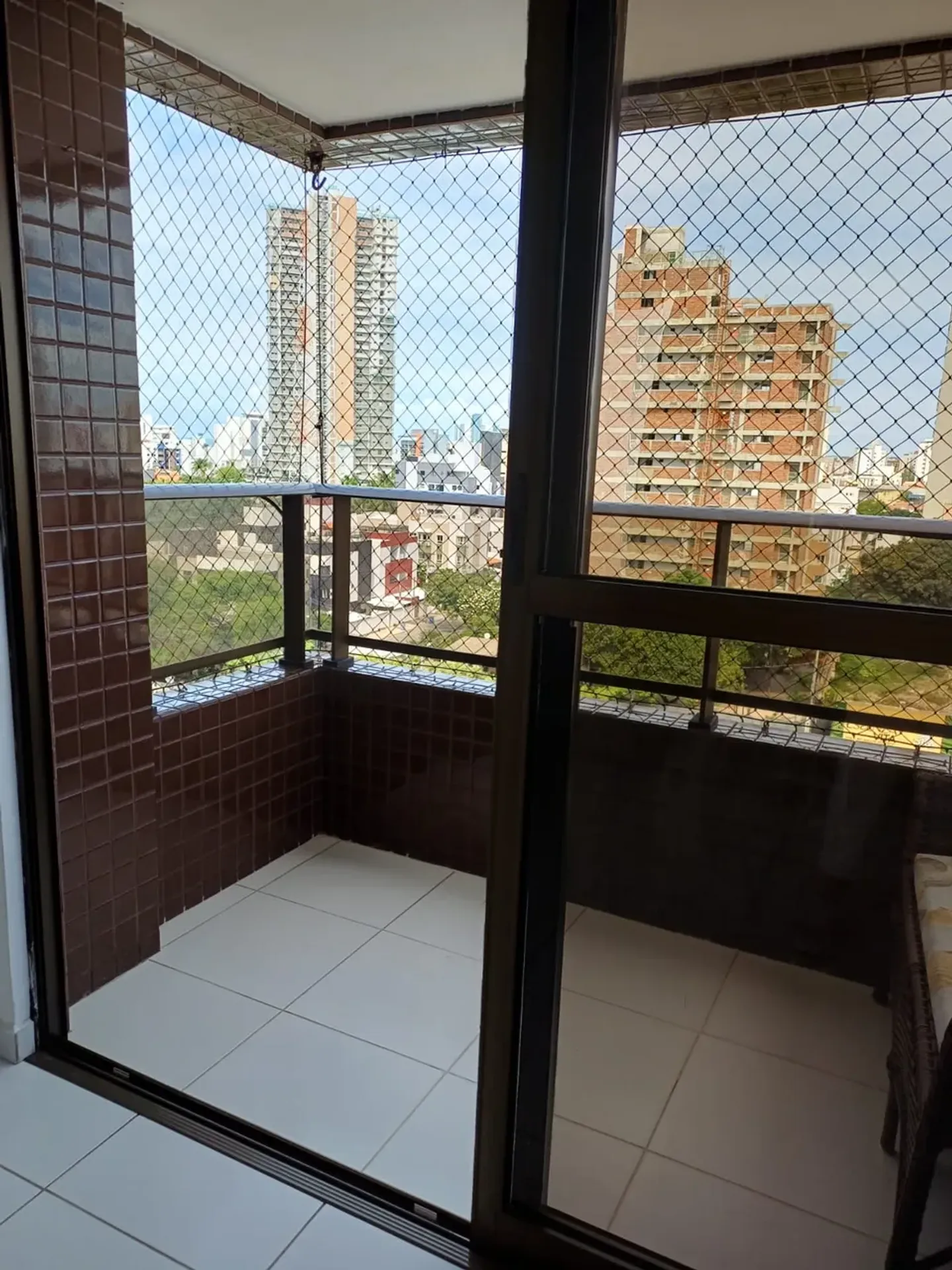 2-bedroom apartment with private BBQ and balcony — photo 4