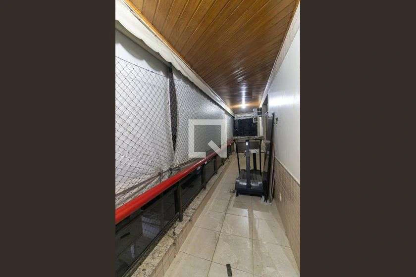 Квартира 244 м² с 4 спальнями и отдельной кухней — photo 17
