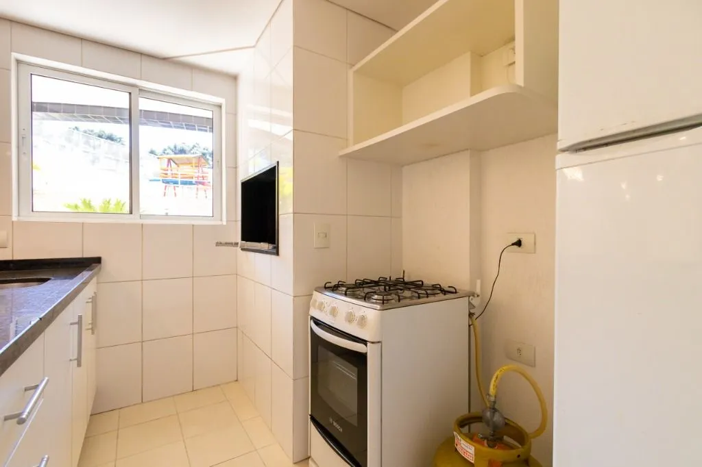 Balcony with a grill in a 2-bedroom apartment, 59 m² — photo 34