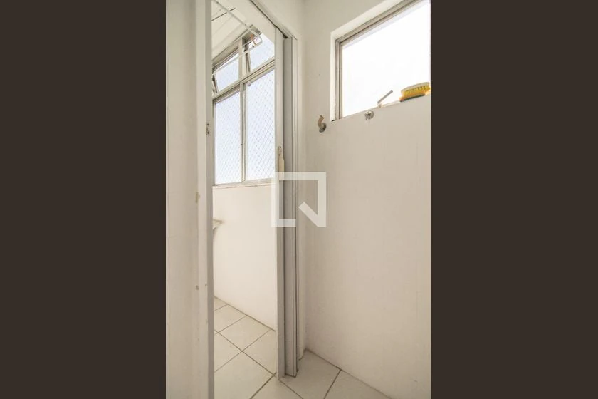Home office in a one-bedroom apartment, 65 m² — photo 25