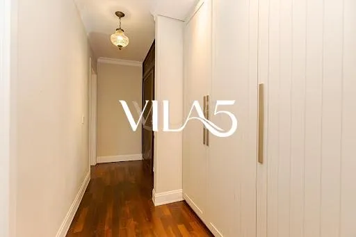 3-bedroom house with a bathtub in Curitiba — photo 12