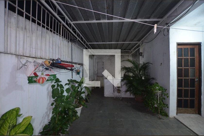 Furnished 231 m² house with 3 bedrooms and a balcony — photo 49