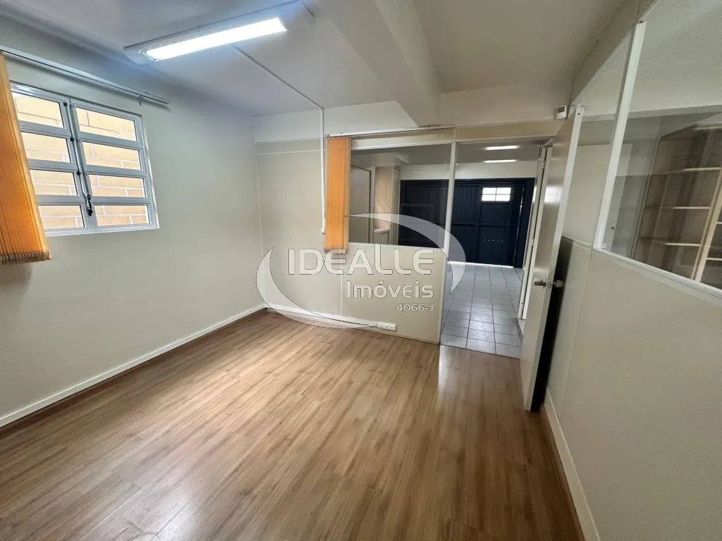 184 m² house with a built-in balcony grill — photo 28