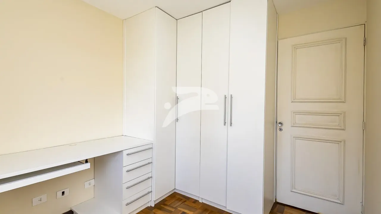 2-bedroom apartment with wood flooring in the living room — photo 12
