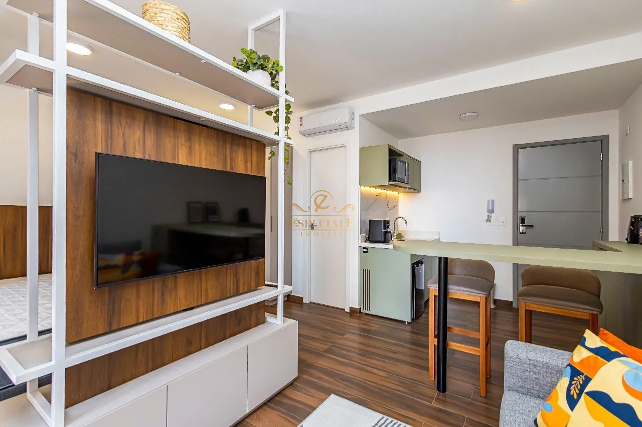 1-bedroom apartment with 35 m² and wood flooring — photo 11