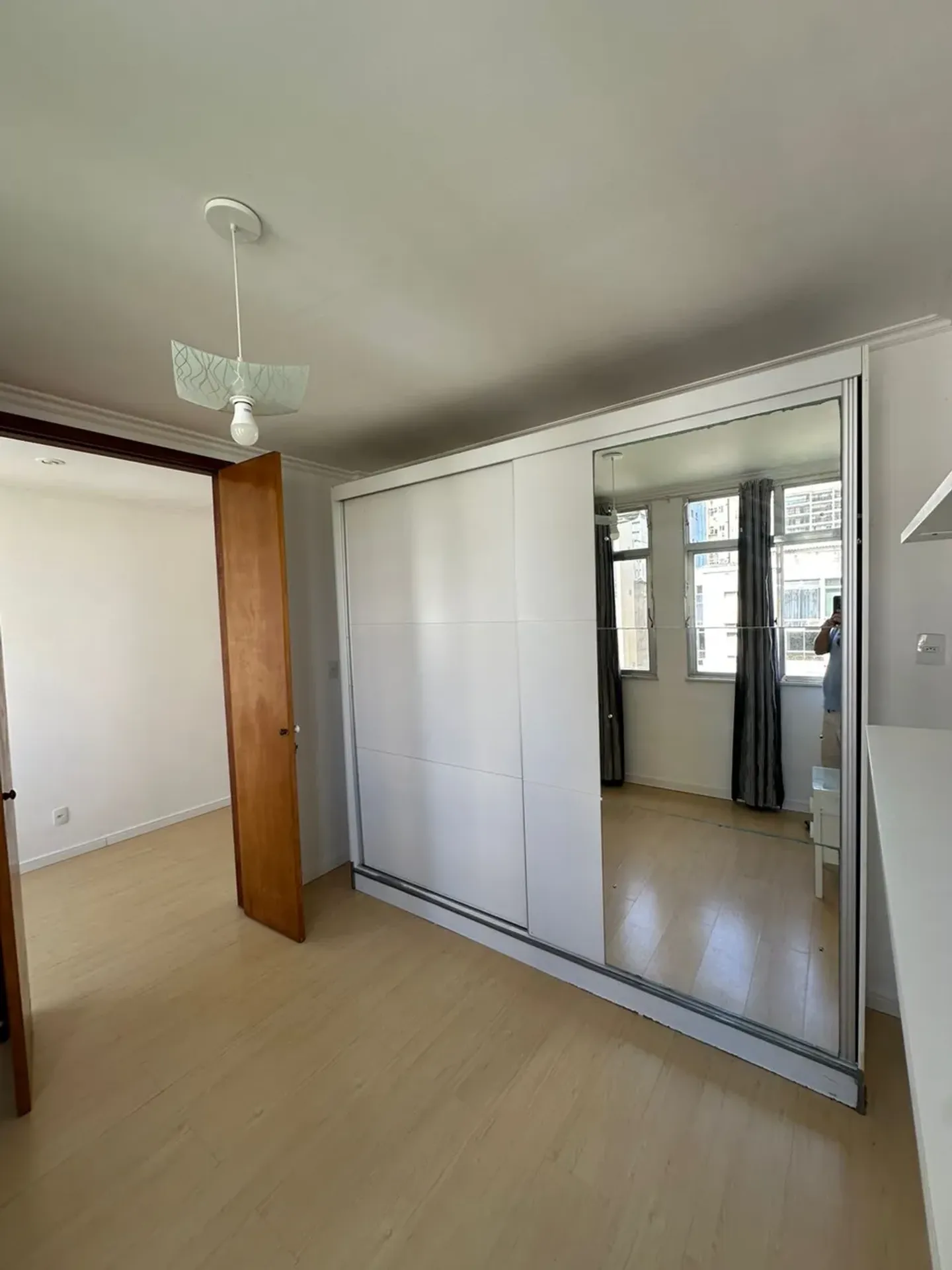 Apartment with a closed kitchen and gas stove; 2 bedrooms — photo 24