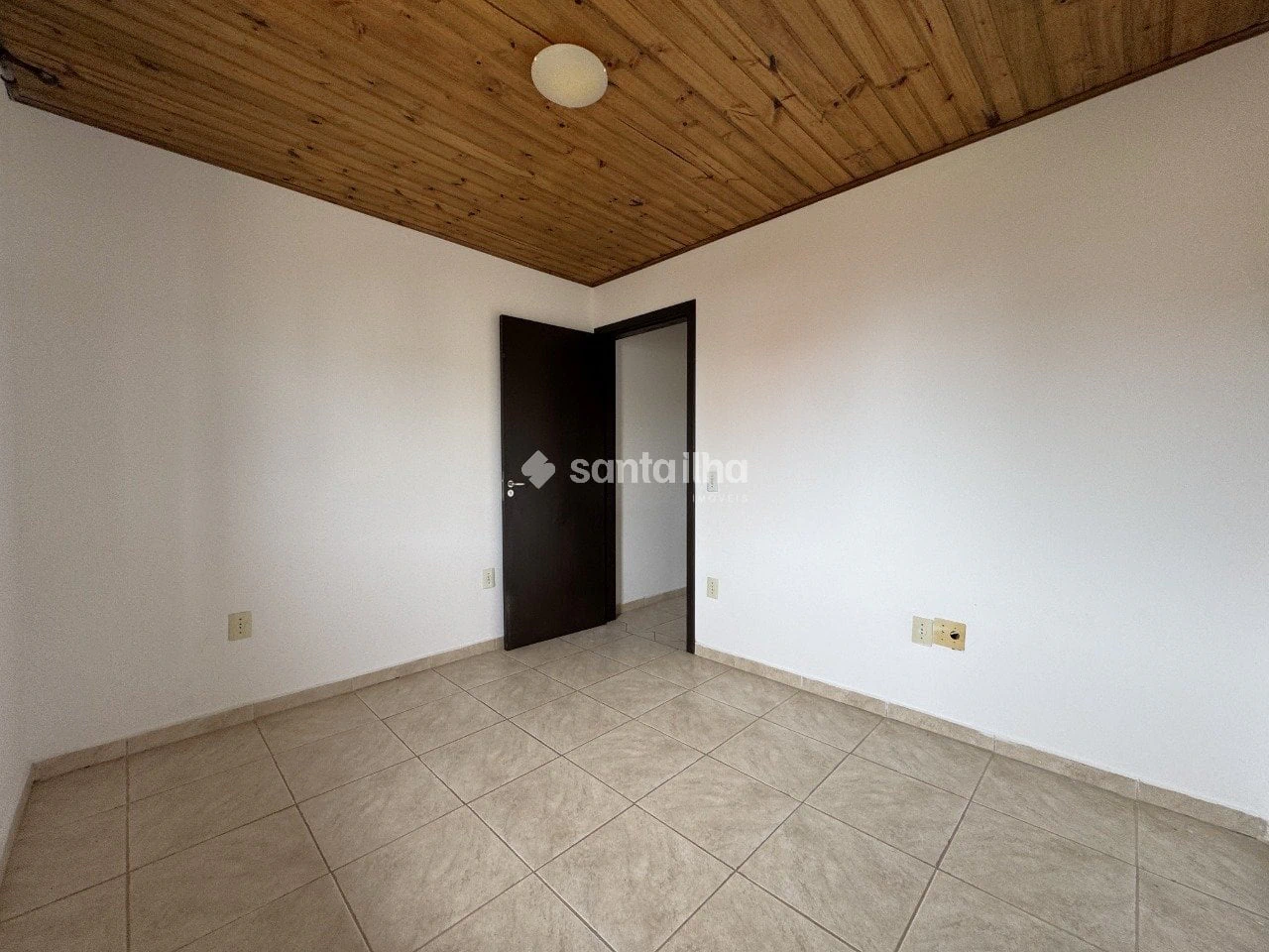 Casa de 120 m² con parrilla privada y jardín — photo 12