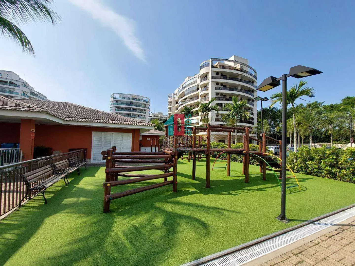 Furnished 72 m² apartment with 2 bedrooms and suite — photo 12