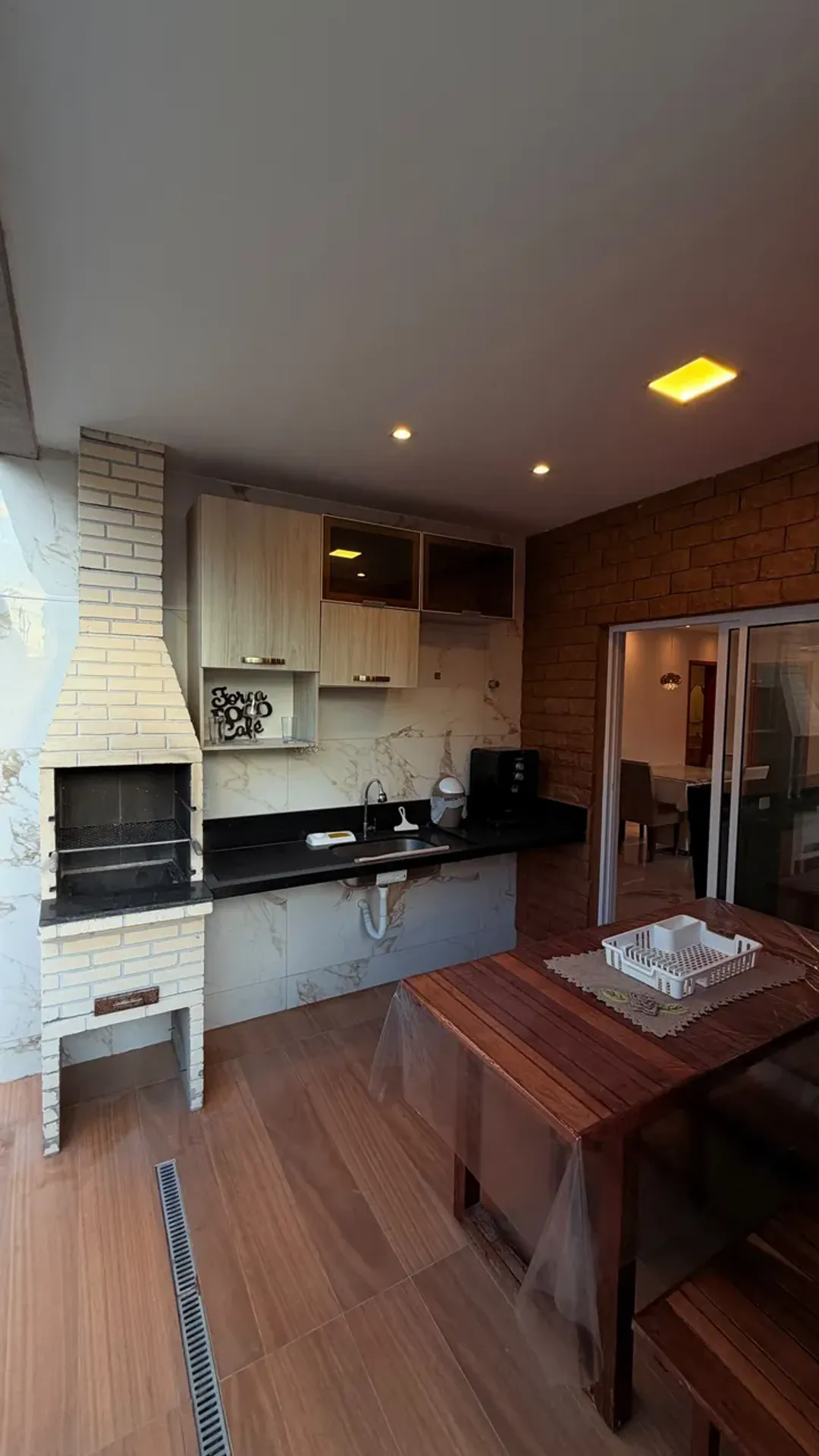 Casa de 4 dormitorios con balcón gourmet en João Pessoa — photo 14