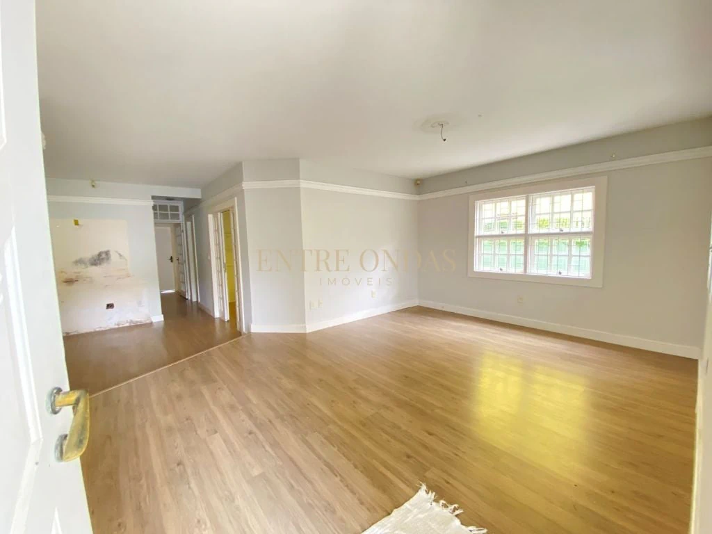 Home office in a 3-bedroom house, 170 m²