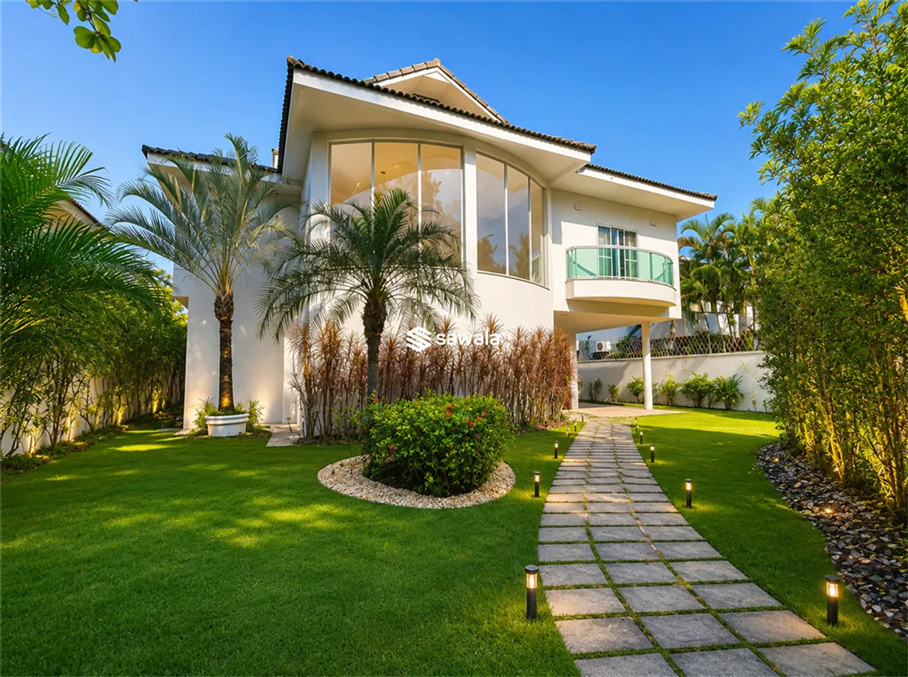 House with 5 bedrooms and a gas open-plan kitchen — photo 6