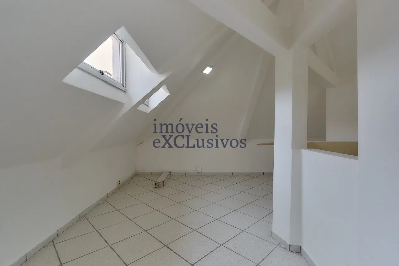 House with 3 en-suite bedrooms and 500 m², 3 parking — photo 60