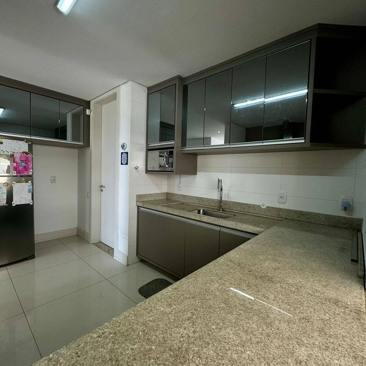 Casa de 455 m² con espacio de home office y vestidor — photo 2