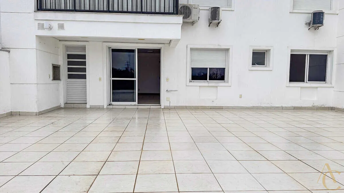 Rental apartment with 2 en-suite bedrooms and 243 m² — photo 27