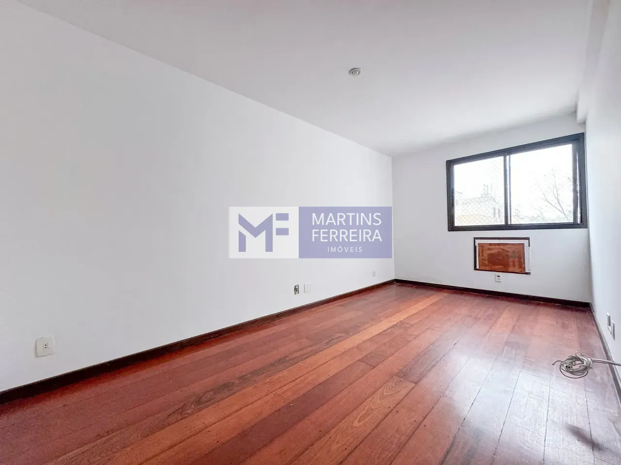 Rental penthouse with 3 suites and a closed-off kitchen — photo 16