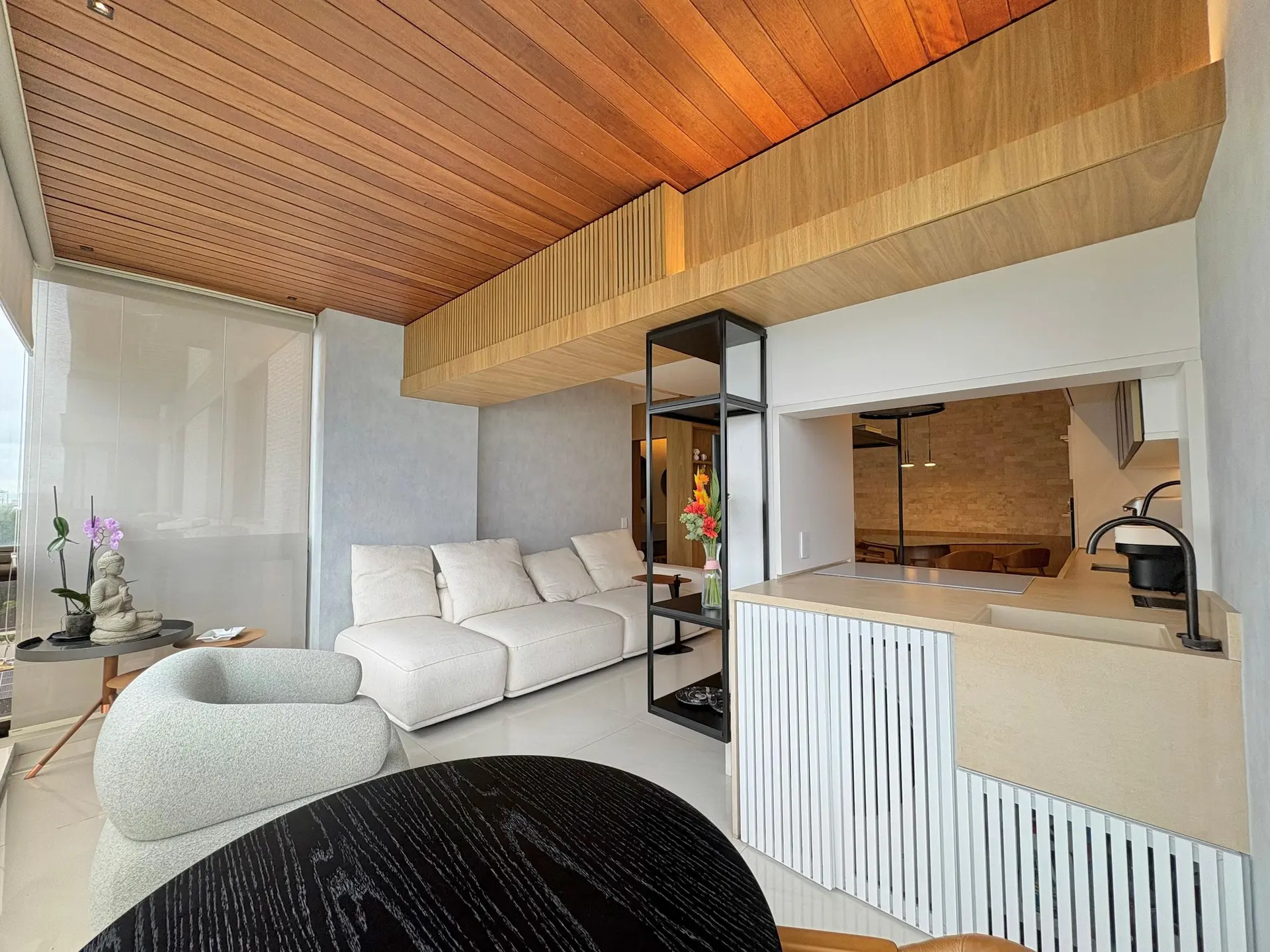 Furnished apartment, 75 m², with floor-to-ceiling windows — photo 22