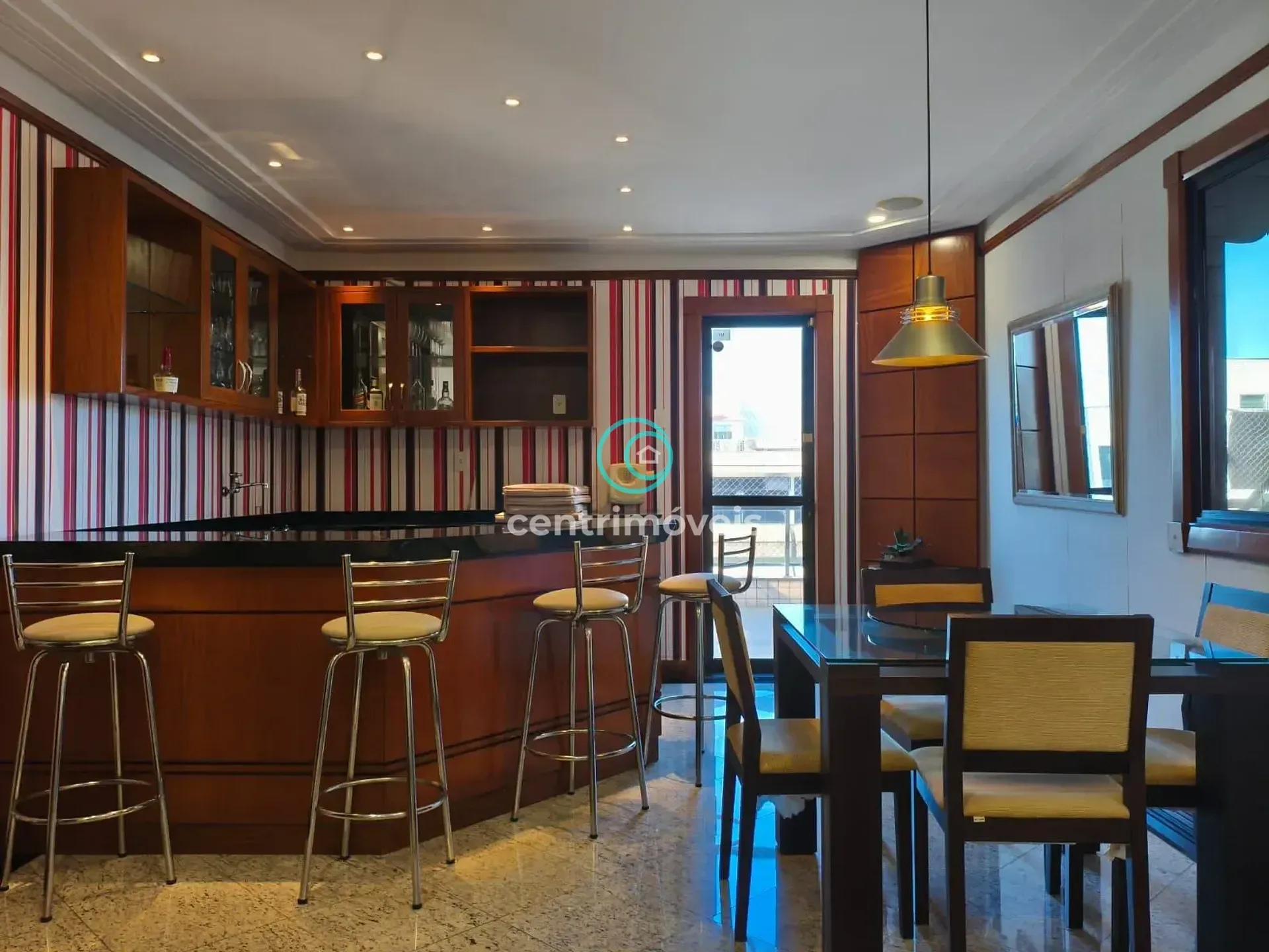 Apartamento mobiliado com 4 quartos e 3 banheiros — photo 5