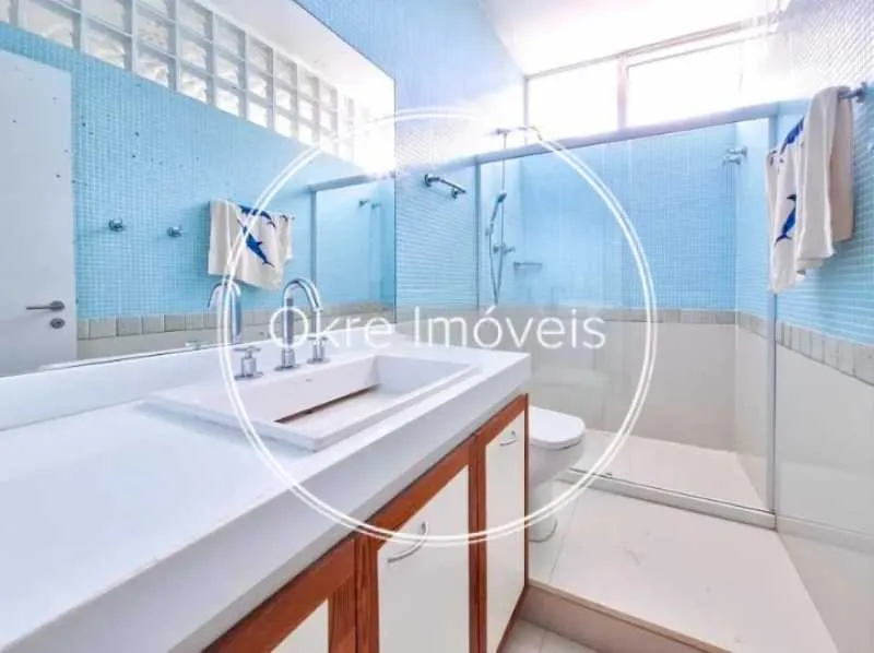 House with 4 bedrooms and a balcony with built-in grill — photo 28