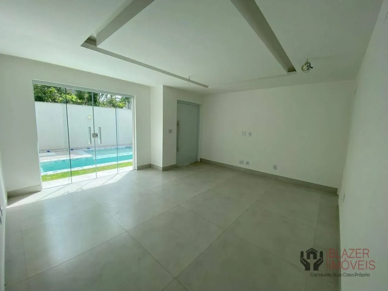 Casa com 4 dormitórios e 220 m² com varanda e churrasqueira — photo 3