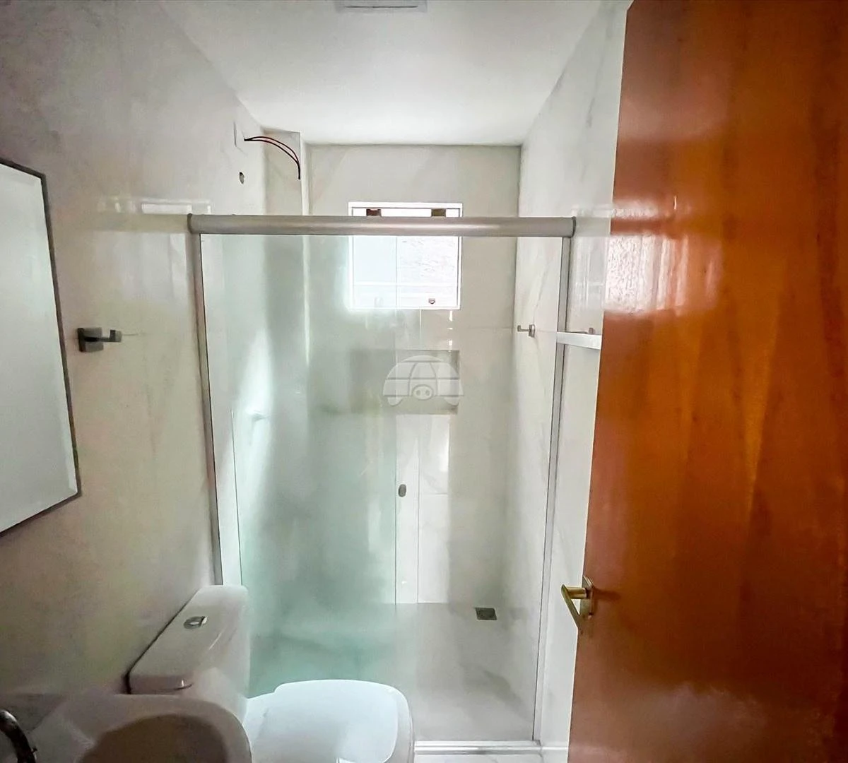 39 m² house with a glass shower enclosure — photo 15