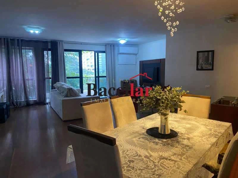 2-bedroom apartment with 4 bathrooms and 180 m² — photo 10