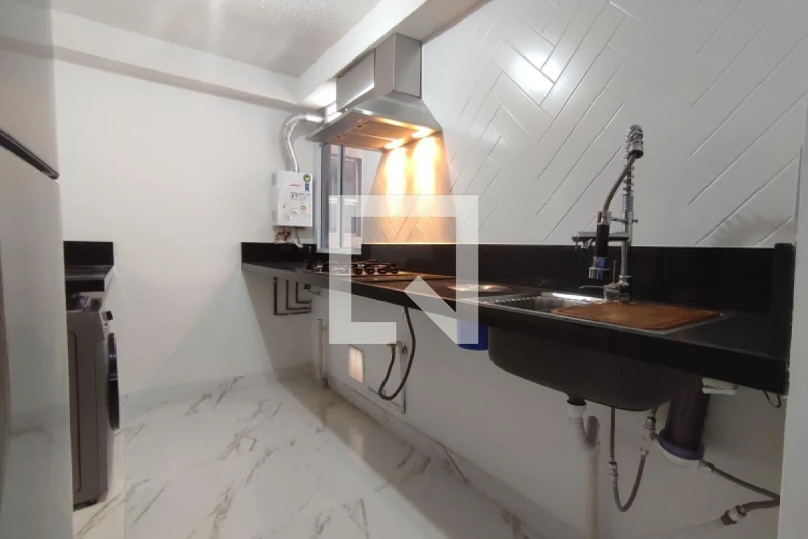 2-bedroom apartment in a building with a gym — photo 30